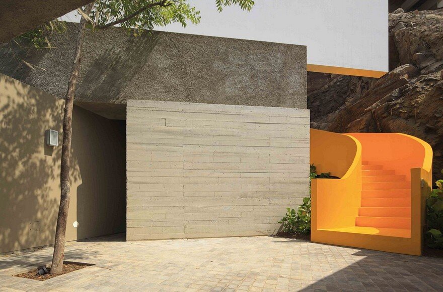 Lapa House in Lima by Martin Dulanto Arquitecto 2