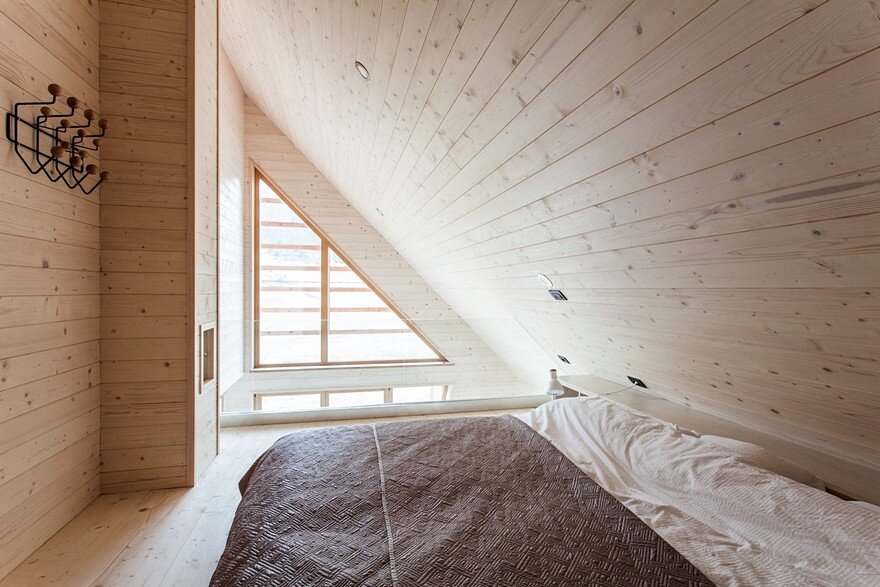The Wooden House by Studio Pikaplus 12
