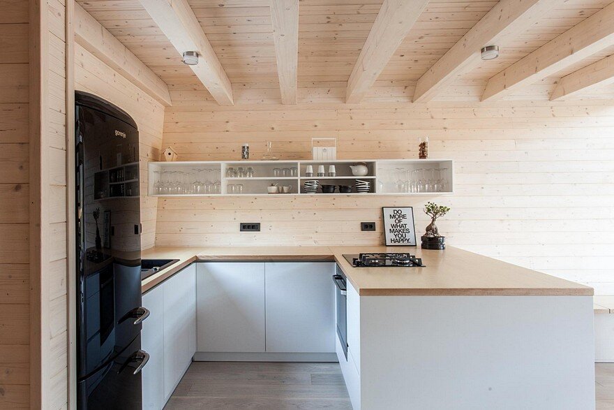 The Wooden House by Studio Pikaplus 4