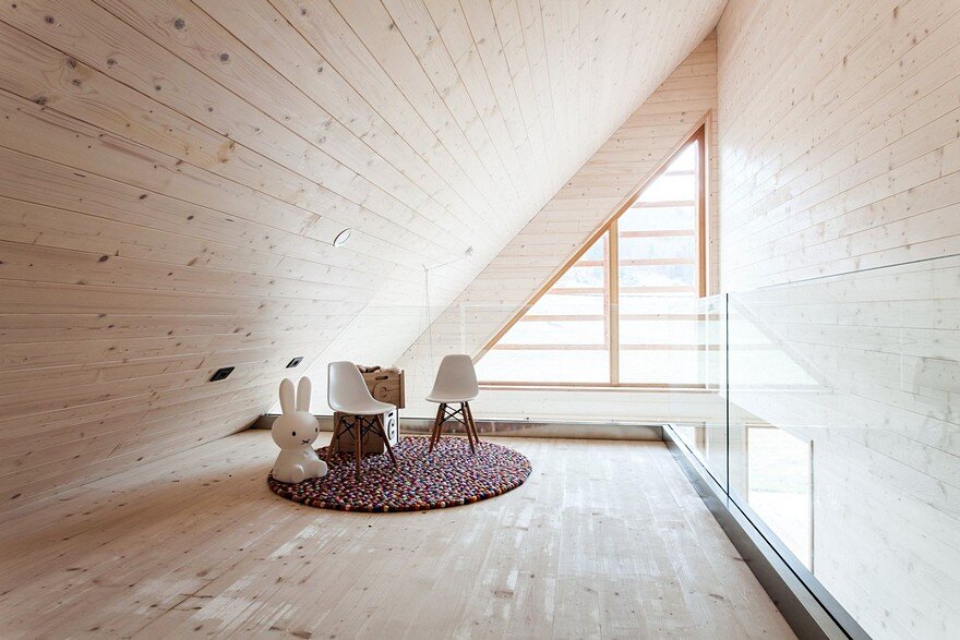 The Wooden House by Studio Pikaplus 13