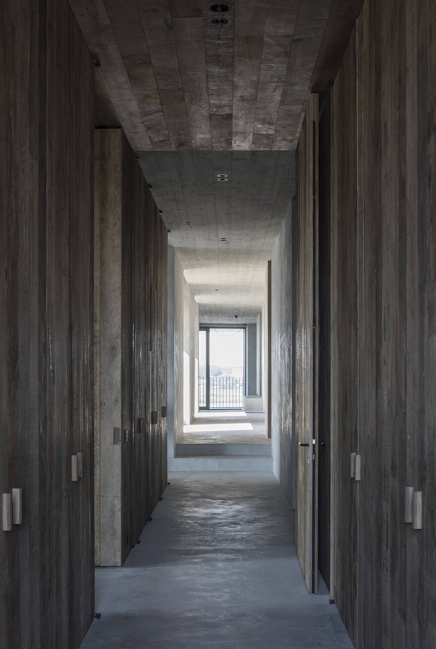 Concrete Penthouse in Antwerp by Vincent Van Duysen 9