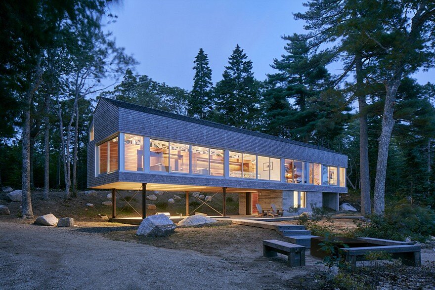 Mirror Point Cottage by MacKay-Lyons Sweetapple Architects 16
