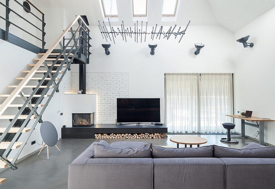 Old Suburban House Transformed Into Contemporary Cozy Home 3