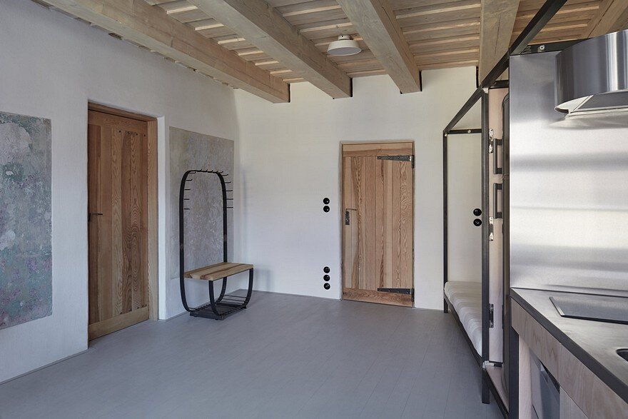 16th Century Medieval House Transformed into a Guesthouse 13