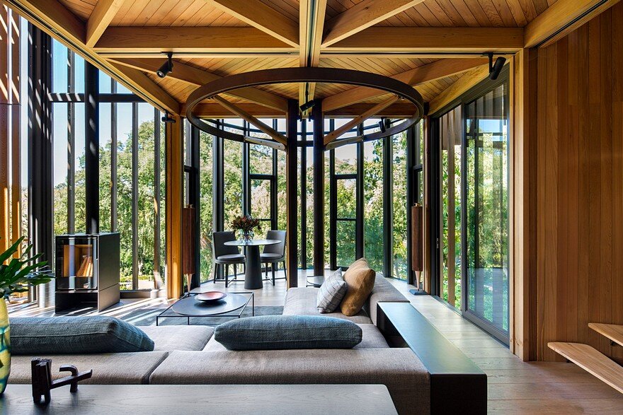 Contemporary Tree House Inspired by Timber Cabins in Cape Town 7
