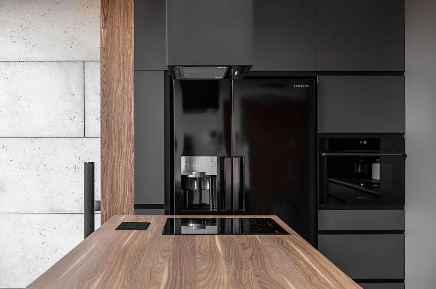 Instantly Captivating Wood and Graphite Apartment in Poznan by Metaforma 7