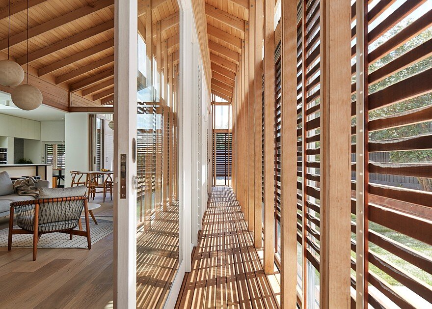 MAKE Architecture Adapted Japanese Sliding Timber Screens to Renovate an Australian Home 8