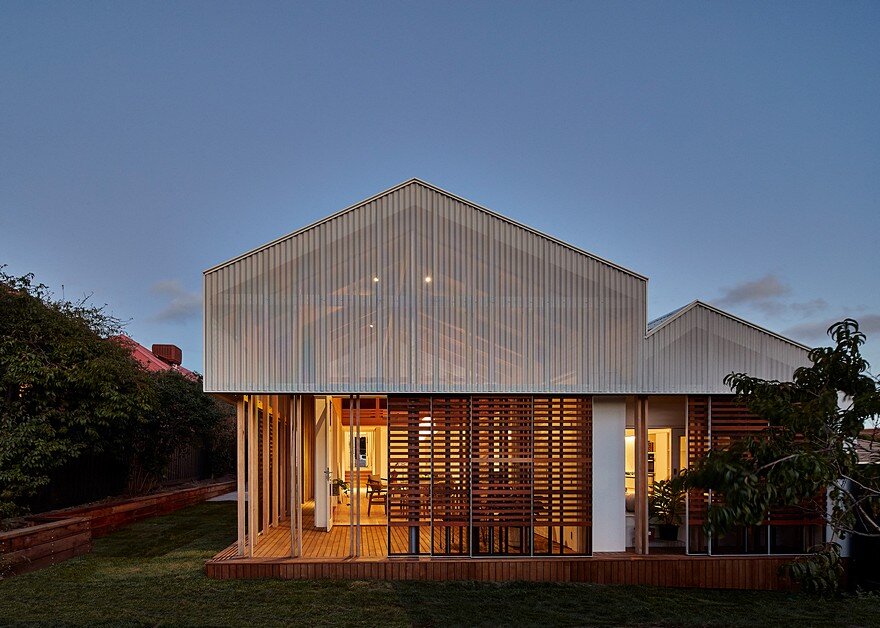 MAKE Architecture Adapted Japanese Sliding Timber Screens to Renovate an Australian Home 13