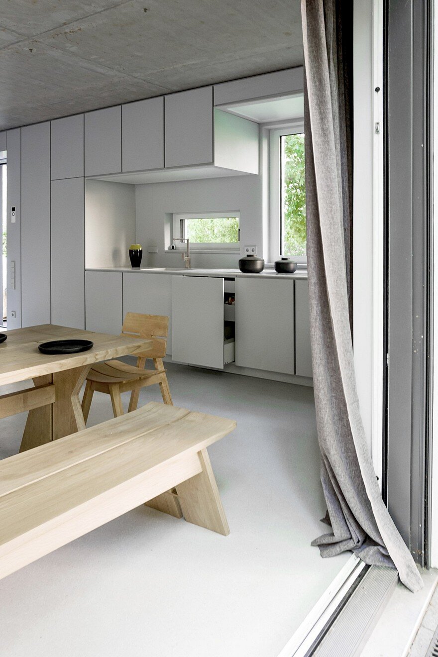 Minimalist Home with a Sleek and Clean Interiors by Studio Loft Kolasiński 3