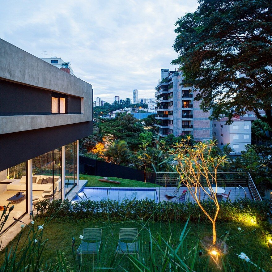 This São Paulo House Has a Mixed Structural Design that Combines Concrete with Steel 13