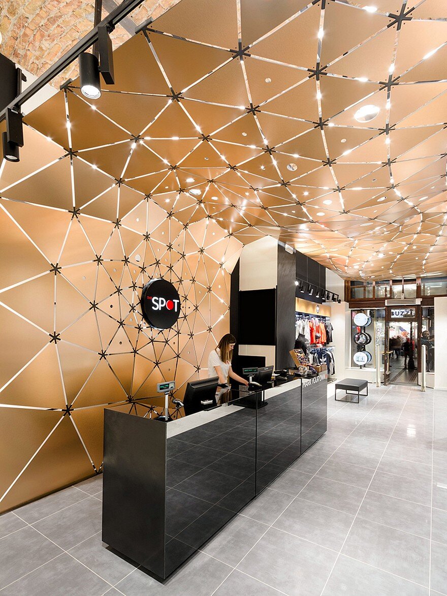 The Spot: Dynamic, Modern and Distinctive Retail Space 4