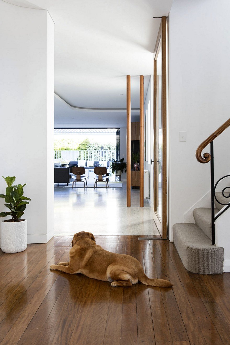 Art Deco House Transformed into a Spacious Modern Australian Home 11