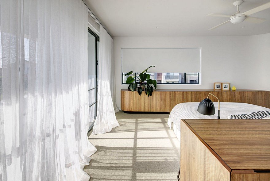 Art Deco House Transformed into a Spacious Modern Australian Home 13
