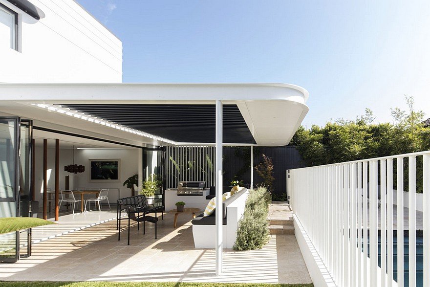 Art Deco House Transformed into a Spacious Modern Australian Home 1