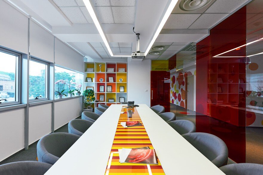 BRP Office Interior Design in Bucharest by Răzvan Bârsan + Partners 7