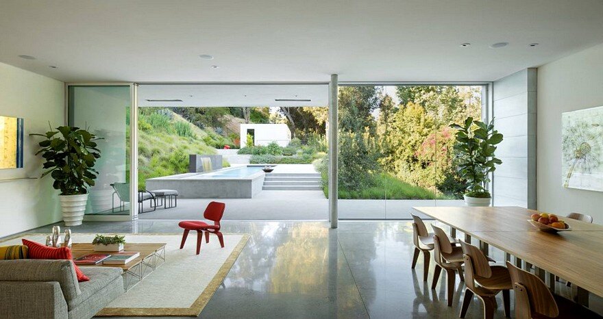 This Beverly Hills House is an Oasis that Provides a Sense of Privacy and Introspection 3