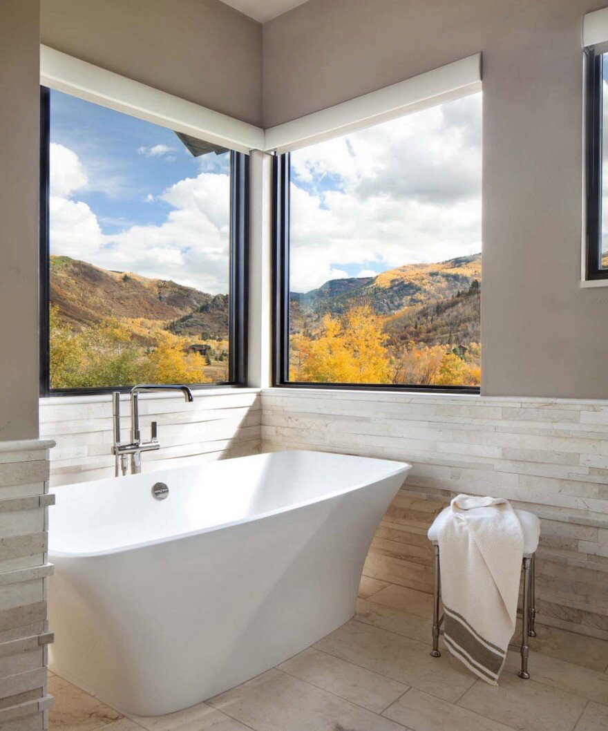 Boulder Ridge Mountain Retreat Featuring Contemporary Elegance 21