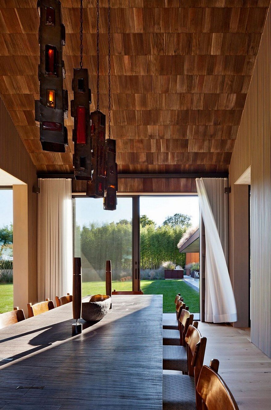 This Hamptons House Features Warm, Earthy Tones and a Modern Interiors 6