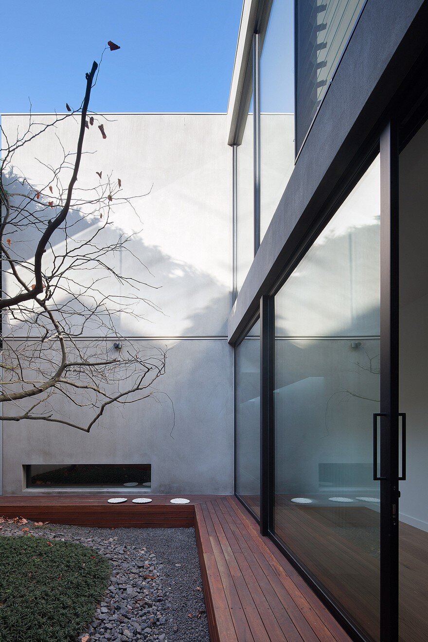 Japanese-Inspired House Features Luxurious Materials and Practical Detailing 17