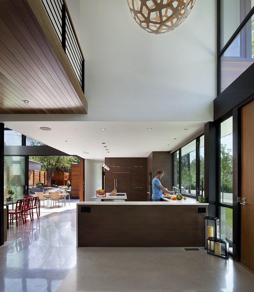Modern Boulder House Designed for Two Professional Athletes 5