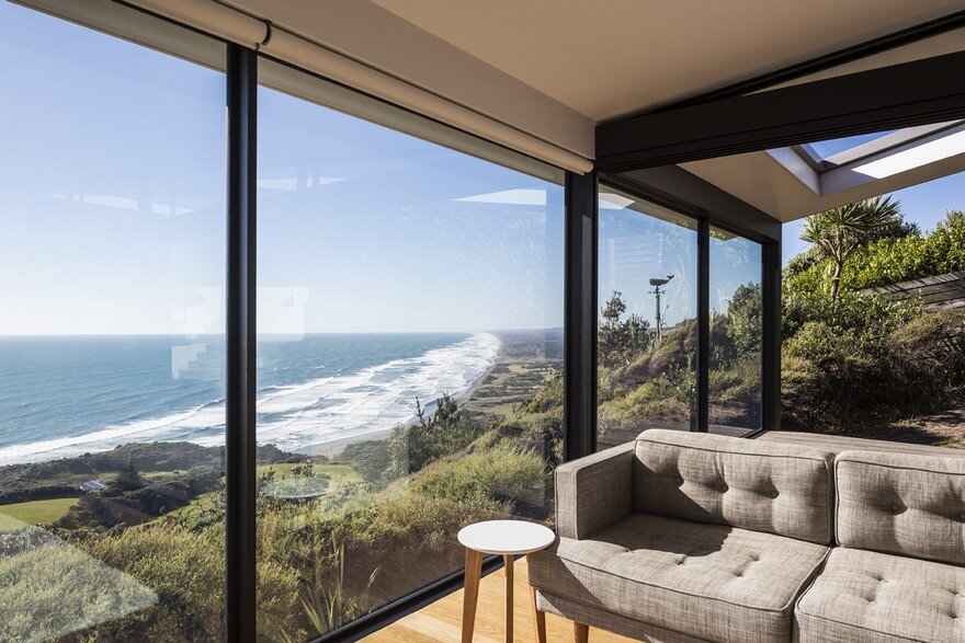 Muriwai Weekend House is Placed at the Edge of a Cliff to Capture the Dramatic Views 4