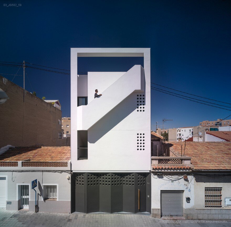 San Gabriel House by Isaac Peral Arquitectos in Alicante, Spain 1