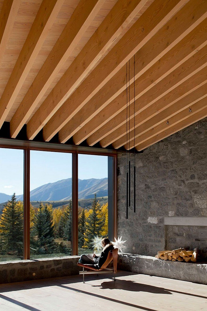 Sun Valley House with Exposed Granite and Tough Geometry Form 10