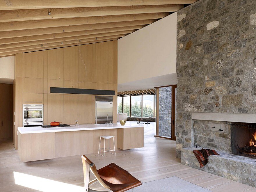 Sun Valley House with Exposed Granite and Tough Geometry Form 8
