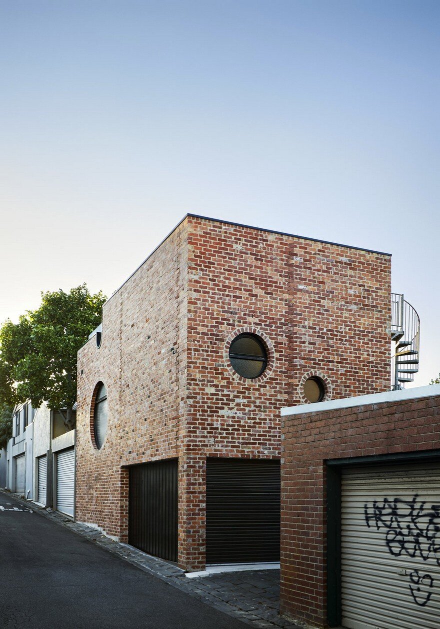 Brickface House is an Amazing Home Built of Recycled Red Brick 16