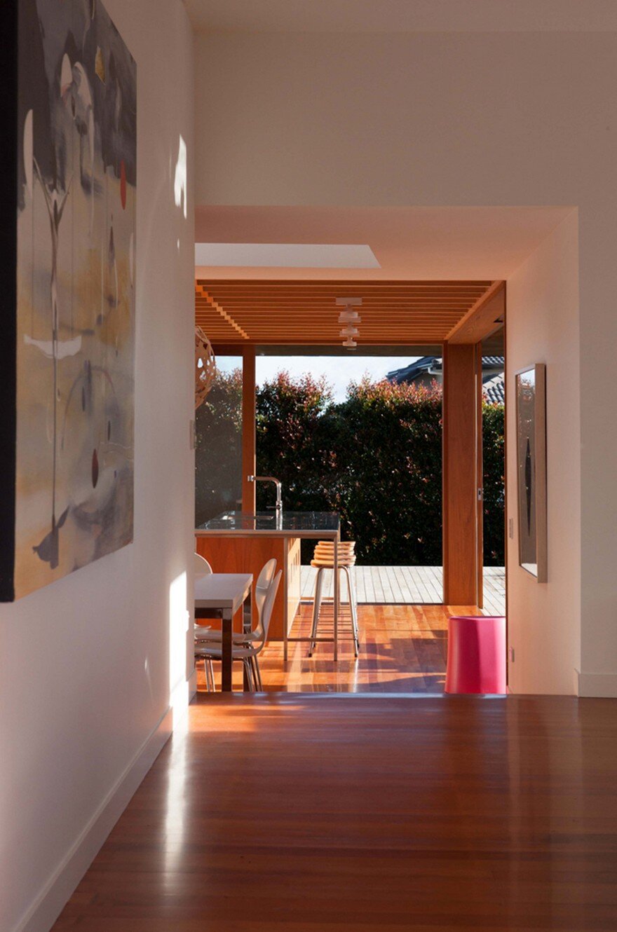 Contemporary Extension and Addition to a Beach House in Westmere, Auckland 6