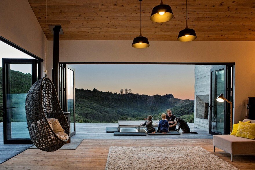 Modern Family Retreat House Inspired by New Zealand’s Backcountry Huts 5