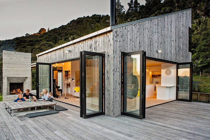Modern Family Retreat House Inspired by New Zealand’s Backcountry Huts 3