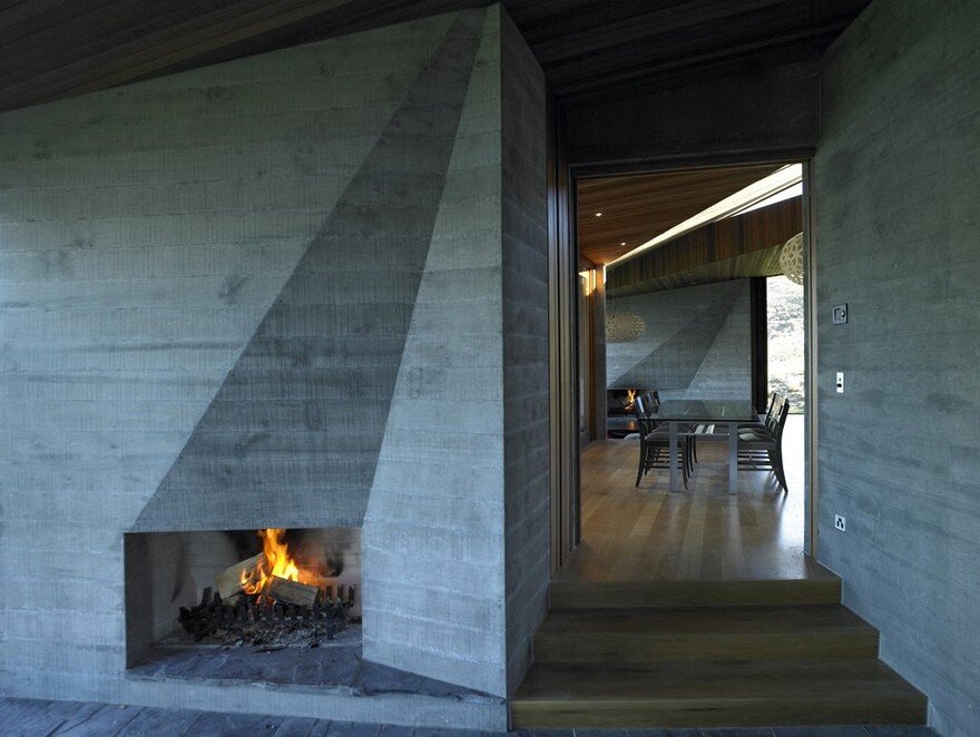 Te Kaitaka House Has a Sculptural Shape Inspired by the Alpine Landscape 8