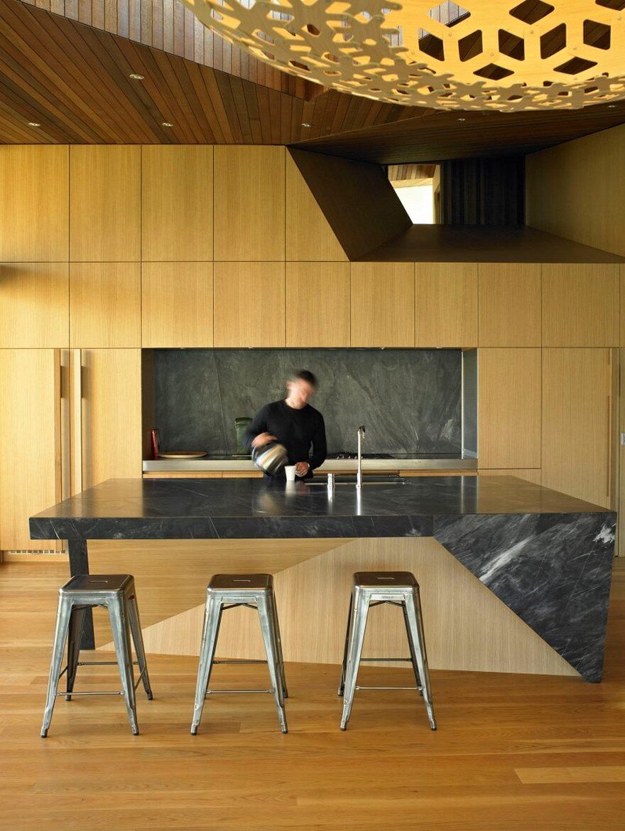 Te Kaitaka House Has a Sculptural Shape Inspired by the Alpine Landscape 9