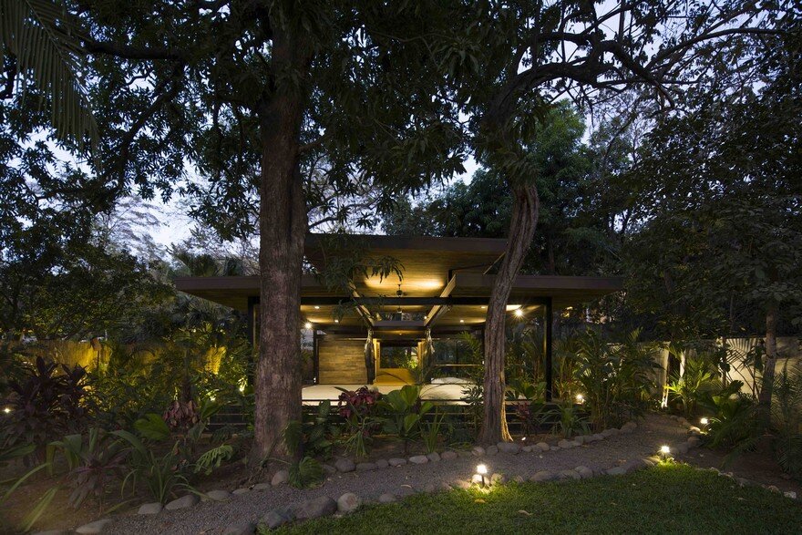 Yoga Studio and Boutique Hotel Set into in Tropical Landscape of Nosara, Costa Rica 15