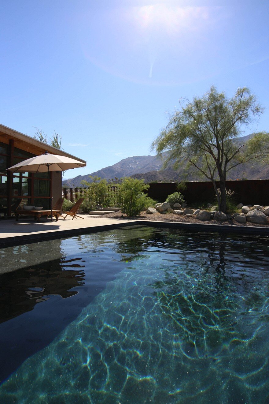 1954 Custom-Built Home Renovated by Hundred Mile House in Palm Springs, California 18