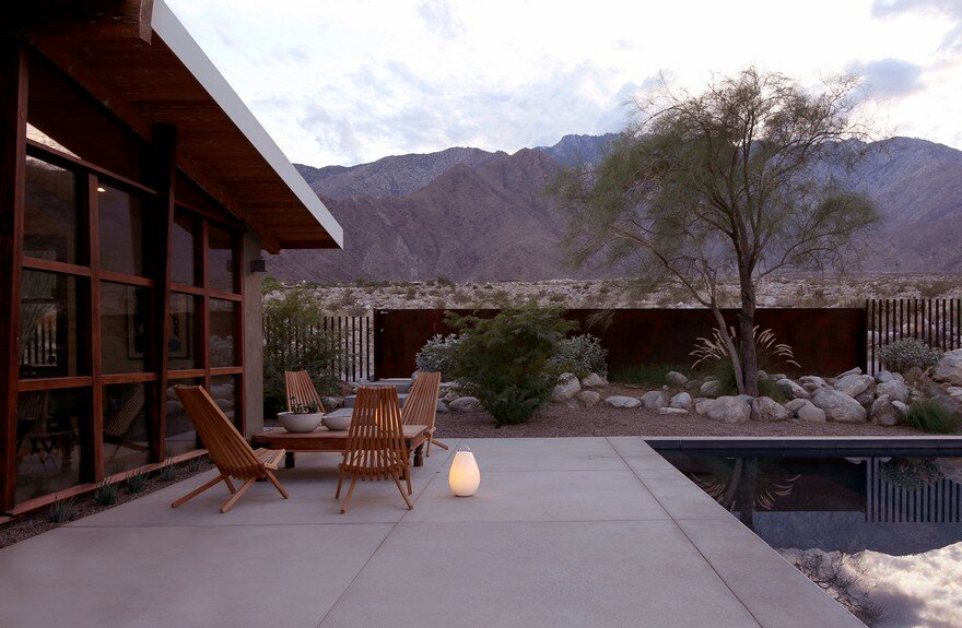1954 Custom-Built Home Renovated by Hundred Mile House in Palm Springs, California 19