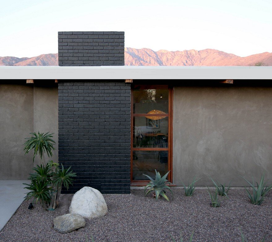 1954 Custom-Built Home Renovated by Hundred Mile House in Palm Springs, California 4