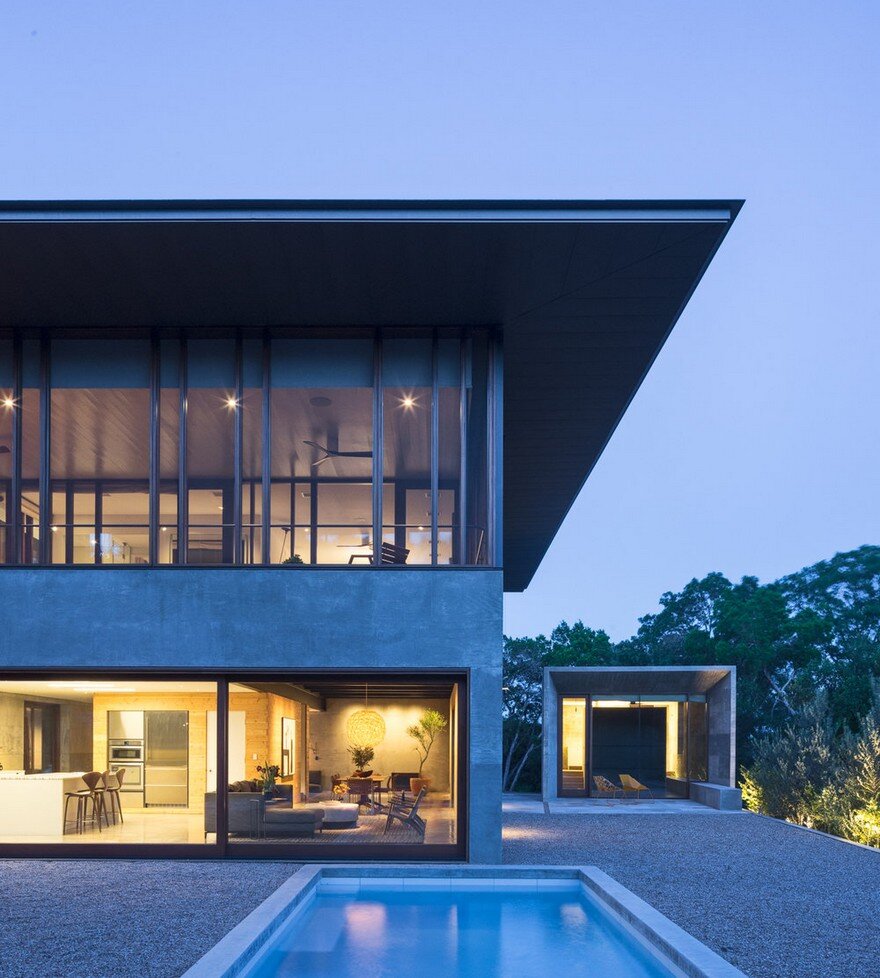 Balcones House is Like a Glass Pavilion Rising from a Solid Concrete Base 1