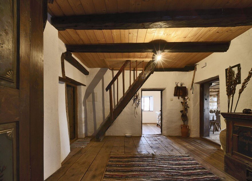 Creative Extension to a Traditional South-Tyrolean Farmhouse 13