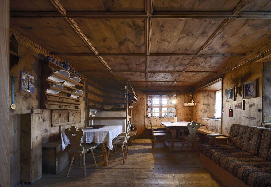 Creative Extension to a Traditional South-Tyrolean Farmhouse 14