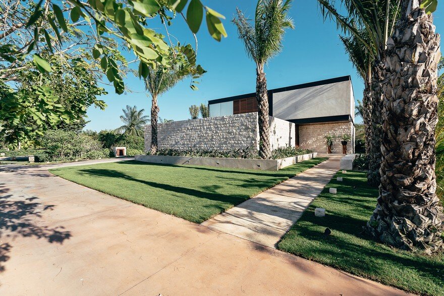 Merida House Provides an Intimate Place for a Family of Five 2