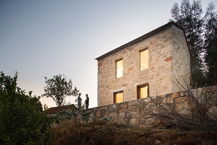 Portuguese Traditional House Adapted by Paulo Martins for Weekend Getaways 13