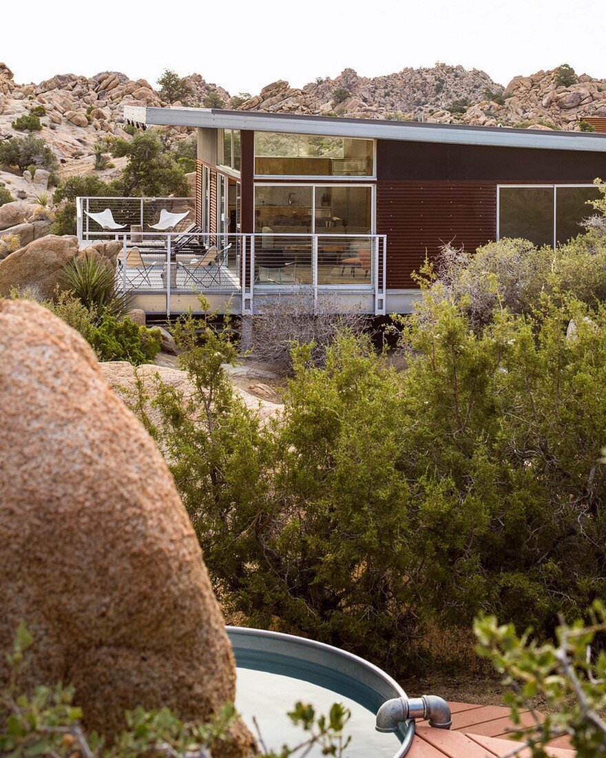 Prefab Sustainable Home Perched Amidst a Pristine High Desert 14