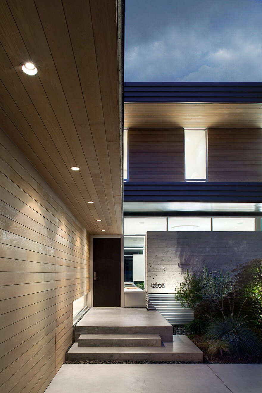 South Surrey House by Leckie Studio Architecture + Design 1