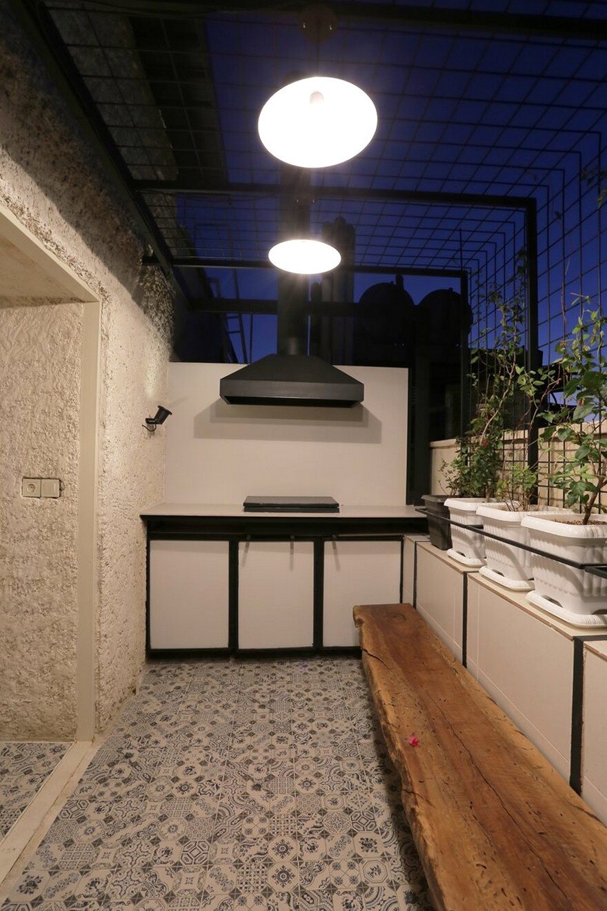 45-sqm Roof Storage Space Converted into a Living Space 10