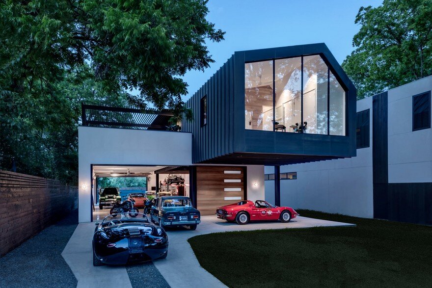 Autohaus Residence and Car Collectors’ Garage in Central Texas 19