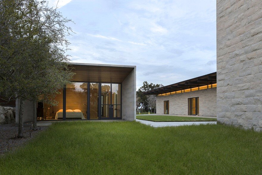 Elegant Home with the Sensibilities of an Art Museum: Hollowcat Wild 13
