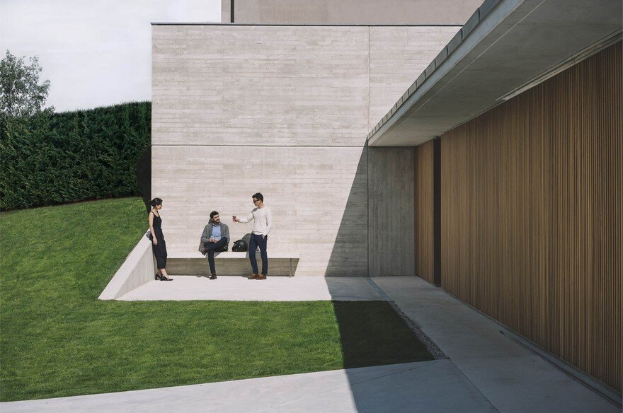 Introverted House - Isolation and Privacy are the Ingredients of this Residential Project 2