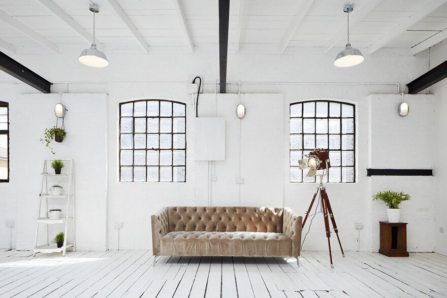 London Studio Apartment Combining Scandinavian and Industrial Design Details 7